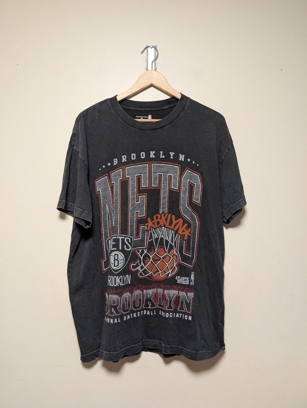 Abercrombie & Fitch Brooklyn Nets Black Graphic Short Sleeve Tee XL